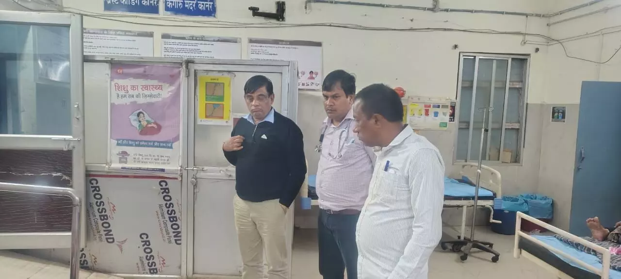 सीएमएचओ ने किया सामुदायिक स्वास्थ्य केंद्र पवई का औचक निरीक्षण