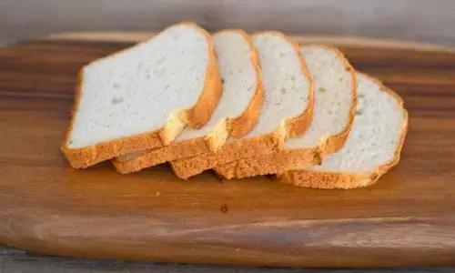 अब आए दिन बाहार की ब्रेड लाने से पाएं छुटकारा, बस इस रेसिपी को करें फॉलो अब आए दिन बाहार की ब्रेड लाने से पाएं छुटकारा, बस इस रेसिपी को करें फॉलो