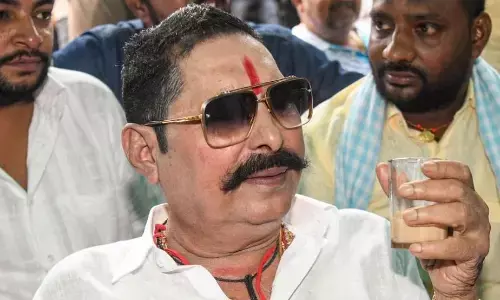 समर्थकों ने अनंत सिंह की जीत का किया बड़ा दावा, परिणामों के पहले उनके आवास पर भोजन का आयोजन