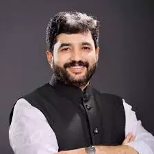 किताब-कॉपियों पर कम करें जीएसटी