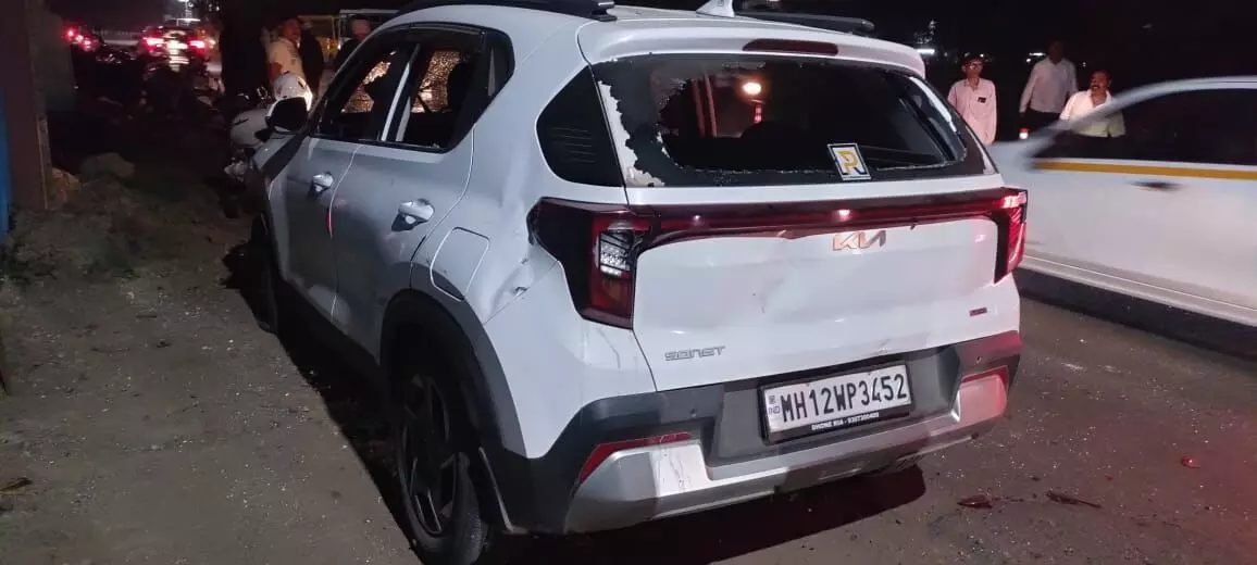 तेज रफ्तार कार ने छह वाहनों को मारी टक्कर, चार लोग घायल