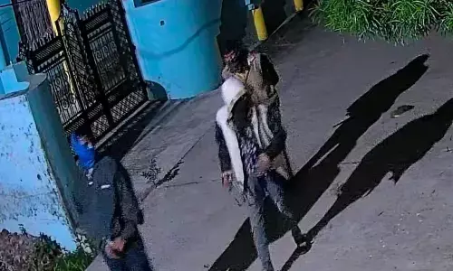 वारदात के इरादे से बाउंड्री कूदकर घर में घुसे 5 नकाबपोश वारदात के इरादे से बाउंड्री कूदकर घर में घुसे 5 नकाबपोश