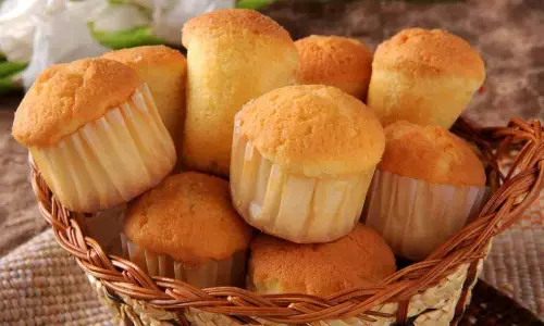 मिनटों में आपका किचन कप केक की मीठी खुशबू से महक जाएगा, बस फॉलो करें ये लाजवाब रेसिपी