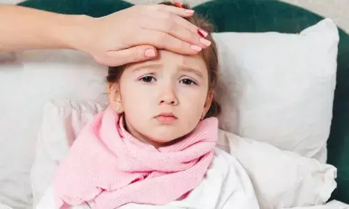 सर्दी में बच्चे हो जाते हैं जल्दी बीमार? तो इन गलतियों पर दें ध्यान सर्दी में बच्चे हो जाते हैं जल्दी बीमार? तो इन गलतियों पर दें ध्यान