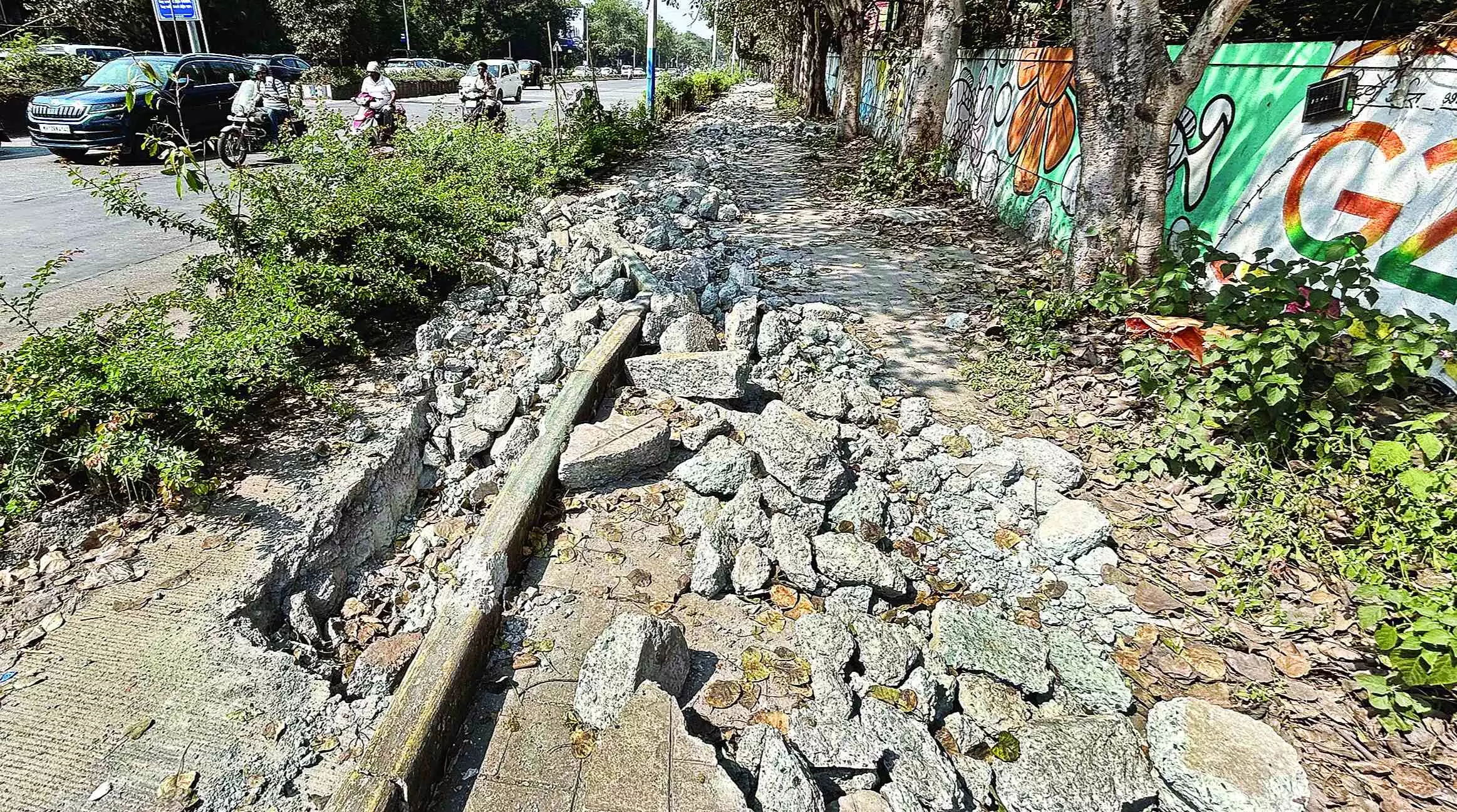 स्मार्ट सिटी प्रोजेक्ट में बना साइकिल ट्रैक तहस-नहस