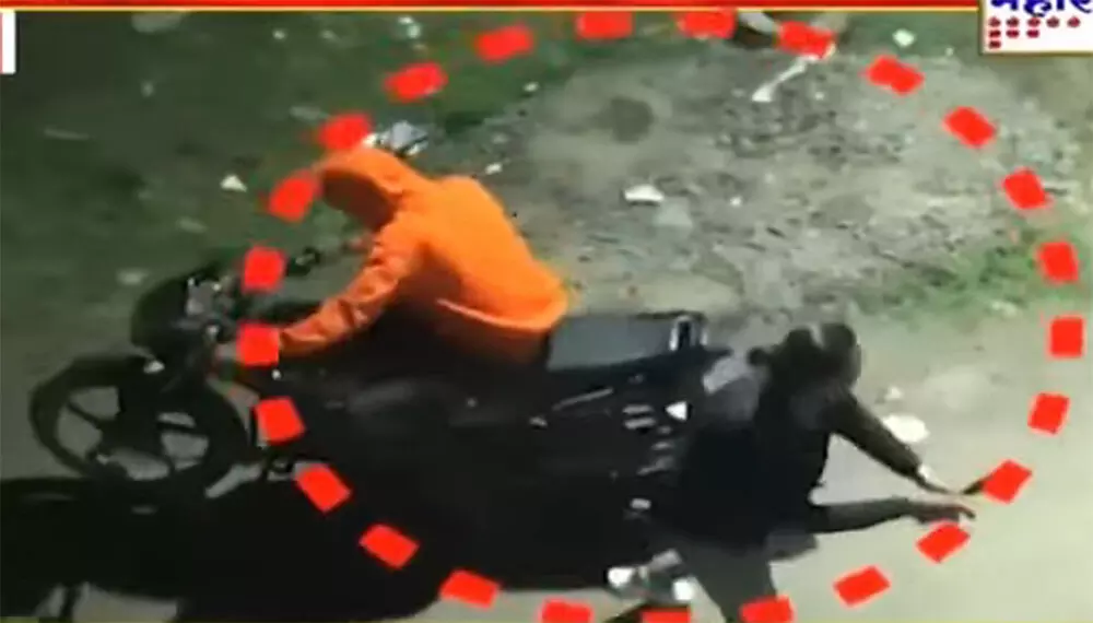 अमरावती में स्टेज पर जाकर दूल्हे को चाकू घोंपा