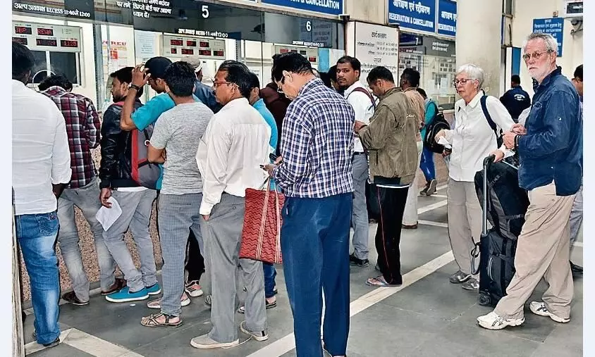 चार साल से सीनियर सिटीजन की टिकट में रियायत बंद चार साल से सीनियर सिटीजन की टिकट में रियायत बंद