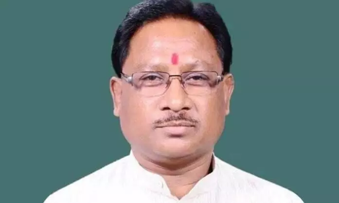 जनदर्शन में अद्भुत दृश्य- भिलाई के अंकुश देवांगन ने मुख्यमंत्री को भेंट की संगमरमर पर बनी प्रधानमंत्री नरेंद्र मोदी की सूक्ष्म प्रतिमा जनदर्शन में अद्भुत दृश्य- भिलाई के अंकुश देवांगन ने मुख्यमंत्री को भेंट की संगमरमर पर बनी प्रधानमंत्री नरेंद्र मोदी की सूक्ष्म प्रतिमा