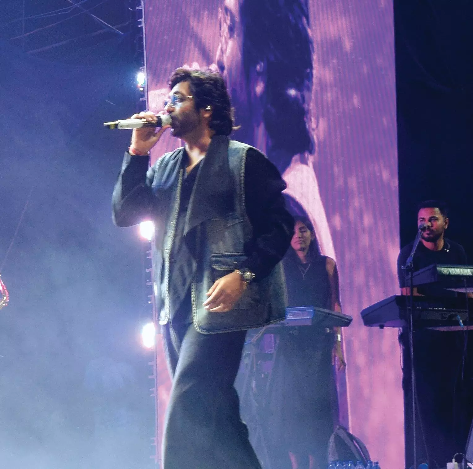 संगीत-सुरों का छाया जादू, खासदार सांस्कृतिक महोत्सव-2025 में दिखा रोमांस और म्यूज़िक का मेल