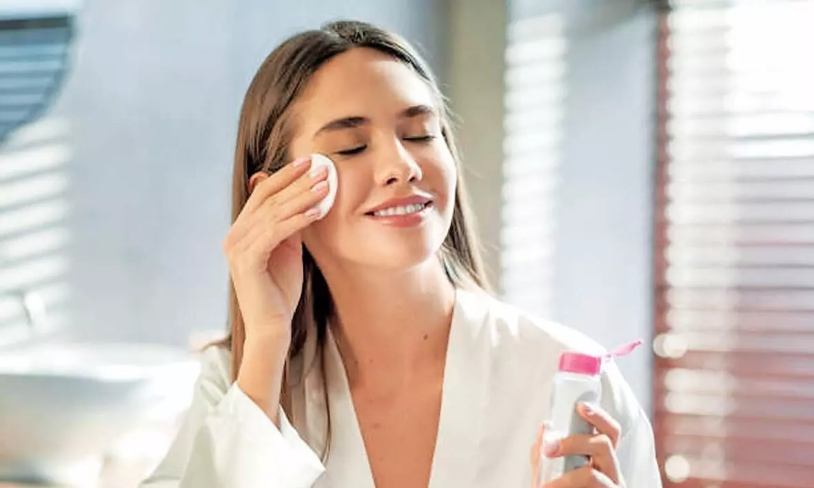 सर्दी में स्किन का खास ख्याल रखना जरूरी, हाइड्रेशन और मॉइश्चराइजेशन - न्यूट्रिशन से तनाव मुक्त लाइफस्टाइल