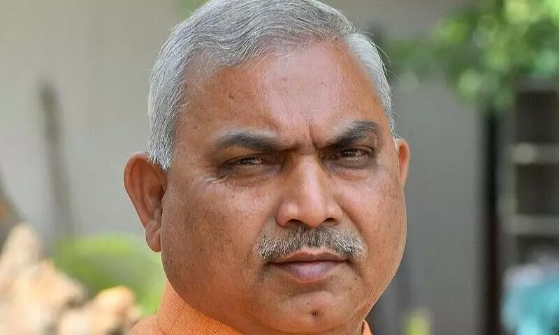 भगवान बिरसा मुंडा के आदर्शों से राष्ट्र निर्माण का संकल्प - शिवप्रकाश भगवान बिरसा मुंडा के आदर्शों से राष्ट्र निर्माण का संकल्प - शिवप्रकाश