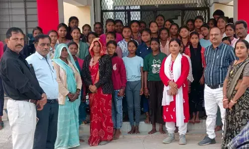 आदिवासी सीनियर कन्या छात्रावास कल्दा का तहसीलदार ने किया निरीक्षण आदिवासी सीनियर कन्या छात्रावास कल्दा का तहसीलदार ने किया निरीक्षण