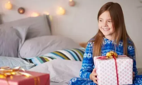 बाल दिवस पर अपने बच्चों के लिए करना है कुछ खास, तो यहां देखें बेस्ट गिफ्ट आइडियाज