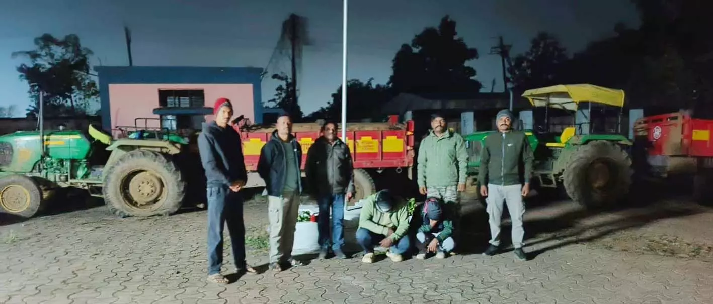 भंडारा में अवैध रेत परिवहन करते दो ट्रैक्टर पकड़ाए