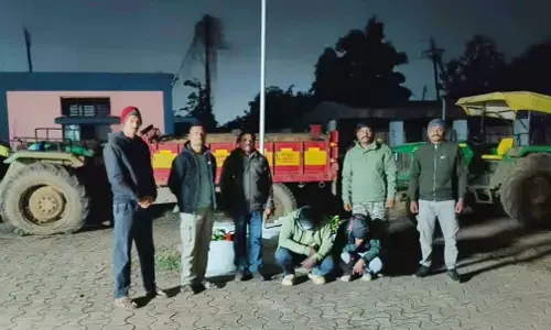 भंडारा में अवैध रेत परिवहन करते दो ट्रैक्टर पकड़ाए