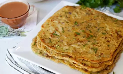 सर्दी के मौसम में कुछ अच्छा खाने का है मन, तो घर पर अलग तरह से बनाएं आलू के पराठे, खाकर सभी लोग हो जाएंगे खुश