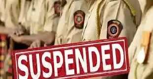 नागरिकों और व्यापारियों से बदसलूकी करने वाले चार पुलिसकर्मी निलंबित नागरिकों और व्यापारियों से बदसलूकी करने वाले चार पुलिसकर्मी निलंबित