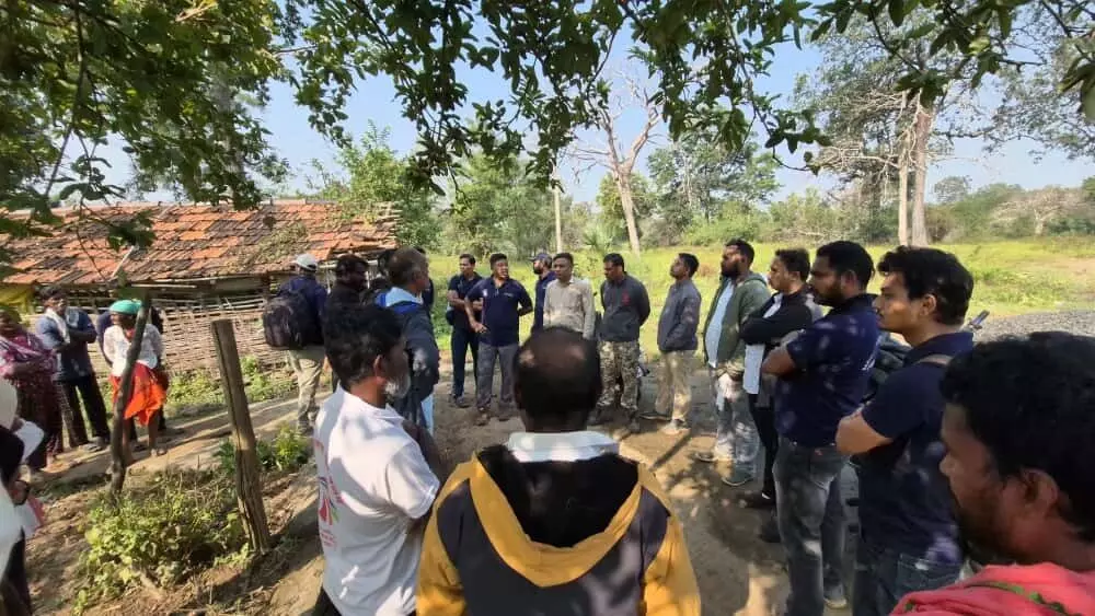 गांवों के पास की झाड़ियां होंगी साफ, जंगल किनारे लगायी जाएगी कंटीली बाड़! गांवों के पास की झाड़ियां होंगी साफ, जंगल किनारे लगायी जाएगी कंटीली बाड़!