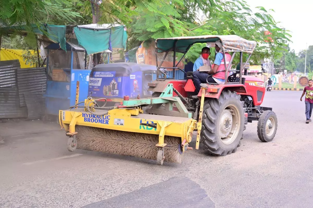 मनपा के हाटमिक्स प्लांट से 53 किलोमीटर रास्तों का डामरीकरण आरंभ मनपा के हाटमिक्स प्लांट से 53 किलोमीटर रास्तों का डामरीकरण आरंभ
