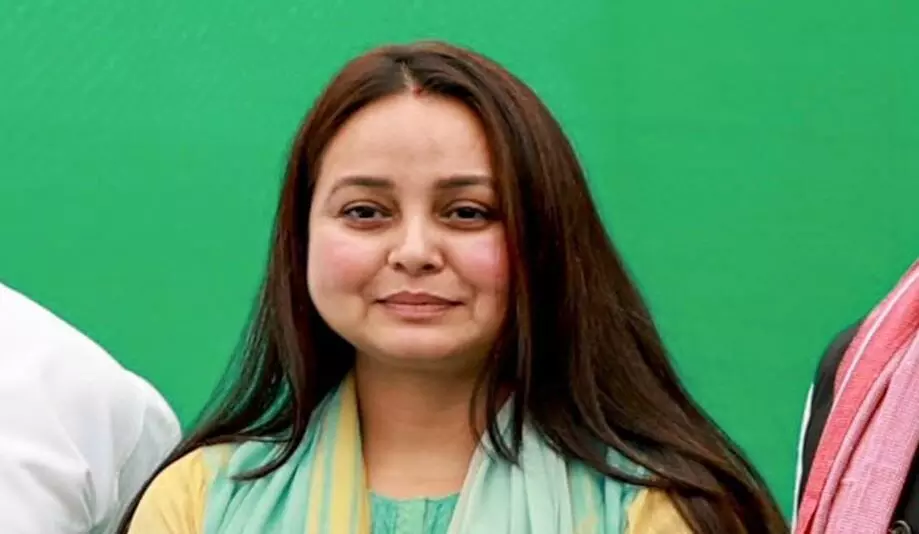 जिस बेटी ने लालू यादव की जान बचाई, आज वही, रोहिणी आचार्य के राजनीति-परिवार छोड़ने के ऐलान पर JDU ने दी प्रतिक्रिया जिस बेटी ने लालू यादव की जान बचाई, आज वही, रोहिणी आचार्य के राजनीति-परिवार छोड़ने के ऐलान पर JDU ने दी प्रतिक्रिया