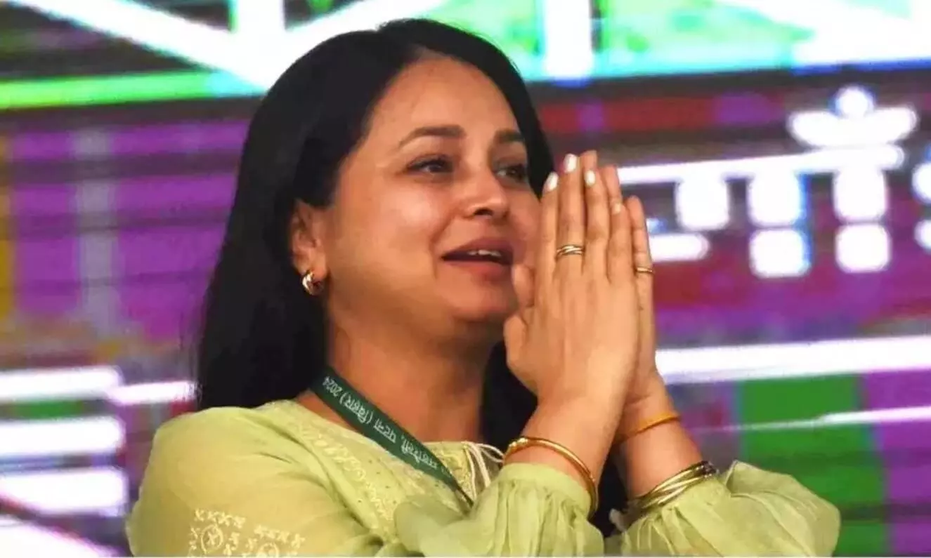 लालू यादव की बेटी ने घर छोड़ने के बाद परिवार पर साधा निशाना, तेजस्वी, संजय और रमीज का नाम लेकर कही ये बात लालू यादव की बेटी ने घर छोड़ने के बाद परिवार पर साधा निशाना, तेजस्वी, संजय और रमीज का नाम लेकर कही ये बात