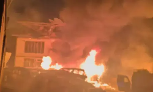 नौगाम थाना विस्फोट में जान गंवाने वालों की संख्या 9 तक पहुंची, 29 घायल, दिल्ली टेरर ब्लास्ट से क्या है कनेक्शन? नौगाम थाना विस्फोट में जान गंवाने वालों की संख्या 9 तक पहुंची, 29 घायल, दिल्ली टेरर ब्लास्ट से क्या है कनेक्शन?