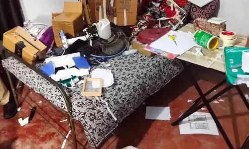 वर्धा में नकली नोटों के कारखाने का पर्दाफाश वर्धा में नकली नोटों के कारखाने का पर्दाफाश