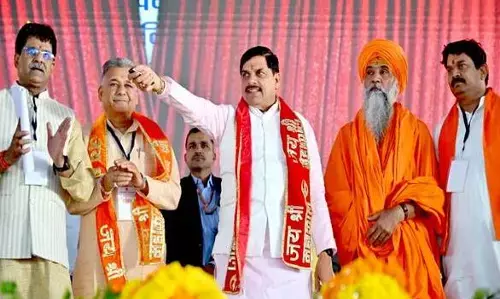 मक्सी अब ग्रीन मैनूफैक्चरिंग हब के रूप में जाना जाएगा - मुख्यमंत्री डॉ. यादव मक्सी अब ग्रीन मैनूफैक्चरिंग हब के रूप में जाना जाएगा - मुख्यमंत्री डॉ. यादव