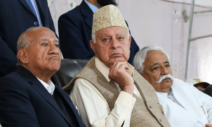 सिर्फ अपने ही बारे में सोचते, स्वार्थ की राजनीति करते हैं, कीर्ति वर्धन सिंह ने फारुख अब्दुल्ला पर कसा तंज