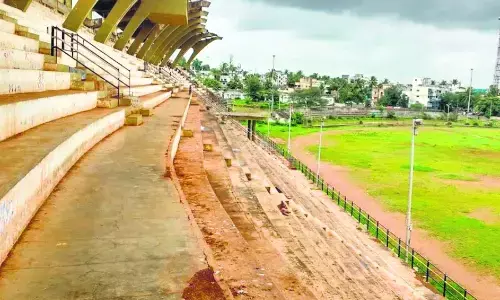 कागजों पर सिमटी अन्नासाहेब मगर स्टेडियम स्पोर्ट्स क्लब योजना कागजों पर सिमटी अन्नासाहेब मगर स्टेडियम स्पोर्ट्स क्लब योजना