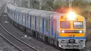 मांजरी स्टेशन के पास भीषण रेल हादसे में हड़पसर के तीन युवकों की मौत मांजरी स्टेशन के पास भीषण रेल हादसे में हड़पसर के तीन युवकों की मौत