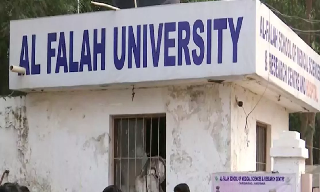 ईडी का बड़ा एक्शन, अल फलाह यूनिवर्सिटी के फाउंडर मेंबर को किया गिरफ्तार ईडी का बड़ा एक्शन, अल फलाह यूनिवर्सिटी के फाउंडर मेंबर को किया गिरफ्तार