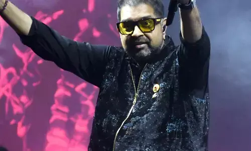 राष्ट्रभक्ति के रंग में सराबोर हुए नागपुरवासी राष्ट्रभक्ति के रंग में सराबोर हुए नागपुरवासी