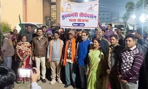 दक्षिण के तीर्थ स्थलों के दर्शन के लिए जगदलपुर से 356 तीर्थयात्रियों का जत्था हुआ रवाना दक्षिण के तीर्थ स्थलों के दर्शन के लिए जगदलपुर से 356 तीर्थयात्रियों का जत्था हुआ रवाना