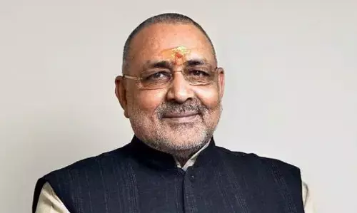 नीतीश कुमार को लेकर केंद्रीय मंत्री गिरिराज सिंह का बयान, कहा - पता नहीं ये भ्रम क्यों है