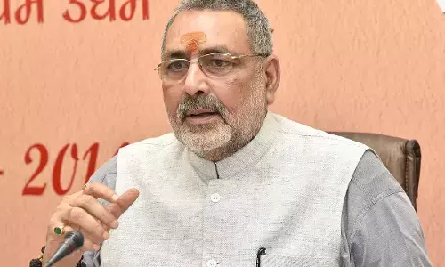 बिहार में CM पद पर फंसा पेच, बीजेपी नेता गिरिराज सिंह ने अटकलों पर लगाया विराम, ऐसे किया जाएगा चुनाव