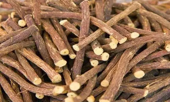 गले में लगातार रहती है खराश? इस औषधि को करें अपने रूटीन में शामिल, कई बीमारियों से मिलेगी राहत गले में लगातार रहती है खराश? इस औषधि को करें अपने रूटीन में शामिल, कई बीमारियों से मिलेगी राहत