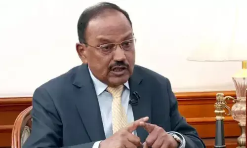 भारत-बांग्लादेश NSA के बीच हुई मुलाकात, शेख हसीना के मुद्दे को छोड़कर इस बात पर की चर्चा भारत-बांग्लादेश NSA के बीच हुई मुलाकात, शेख हसीना के मुद्दे को छोड़कर इस बात पर की चर्चा