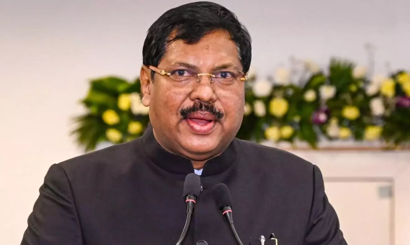 CJI बीआर गवई ने रिटायरमेंट के कार्यक्रम में सुप्रीम कोर्ट की कार्रवाही पर की टिप्पणी, कहा- फैसले लेने में इन अधिकारियों को होता है सहयोग CJI बीआर गवई ने रिटायरमेंट के कार्यक्रम में सुप्रीम कोर्ट की कार्रवाही पर की टिप्पणी, कहा- फैसले लेने में इन अधिकारियों को होता है सहयोग