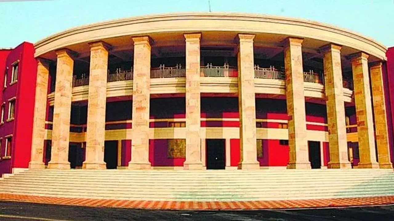 काम बंद - महज 20 करोड़ मिलने से नाराज ठेकेदारों ने उठाया सख्त कदम, पीडब्ल्यूडी अधिकारियों का बढ़ा टेंशन