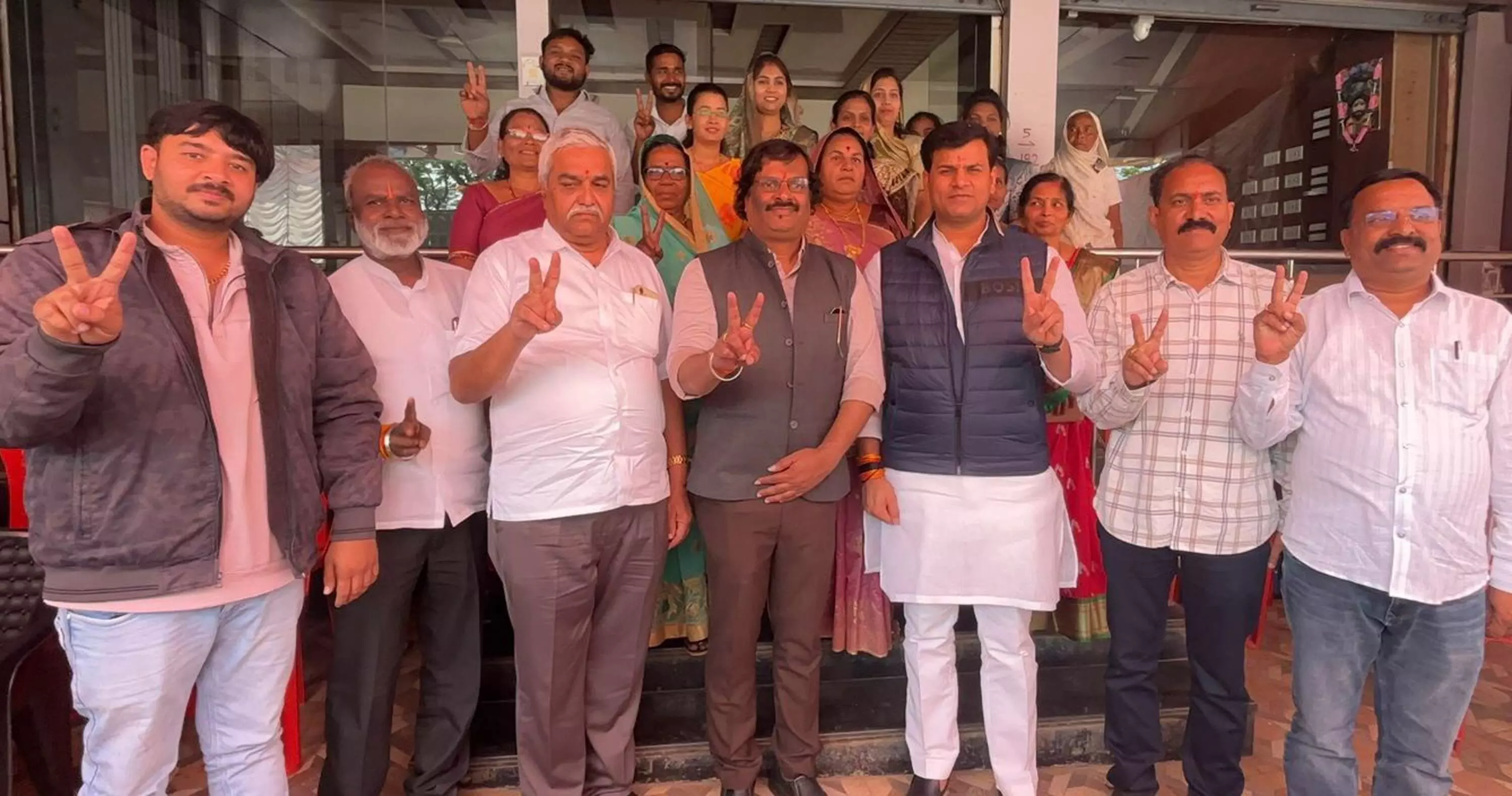 200 वोटर्स वाले अमरावती के प्रभाग में सीएम के ममेरे भाई निर्विरोध!