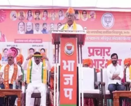 तय करें अजित पवार के साथ रहना है या देवेंद्र फडणवीस के