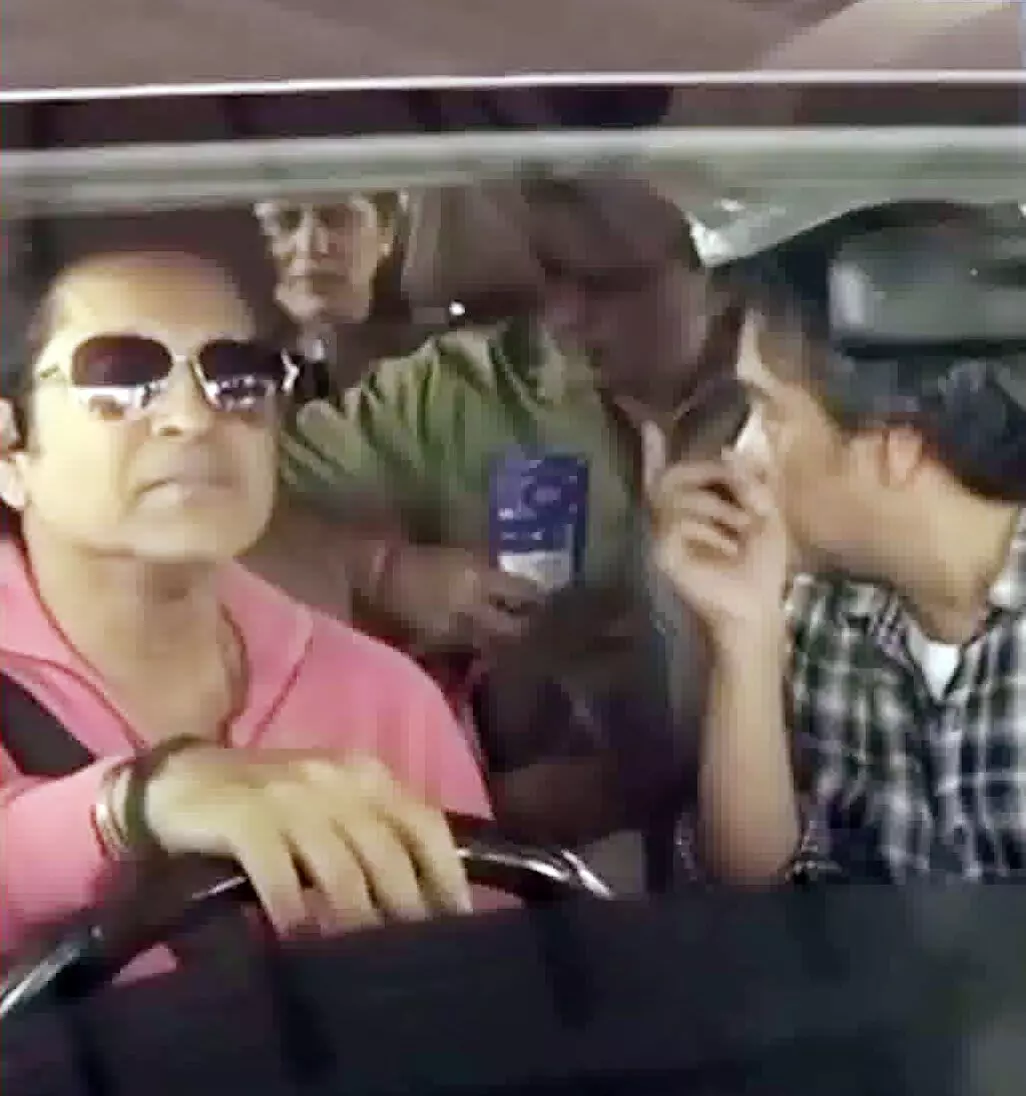 क्रिकेटर सचिन तेंदुलकर पत्नी और मित्रों के साथ फिर पहुंचे ताड़ोबा