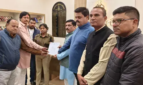 अवैध शराब कारोबार पर कांग्रेस ने पुलिस अधीक्षक को सौंपा ज्ञापन, सख्त कार्यवाही किये जाने की मांग अवैध शराब कारोबार पर कांग्रेस ने पुलिस अधीक्षक को सौंपा ज्ञापन, सख्त कार्यवाही किये जाने की मांग