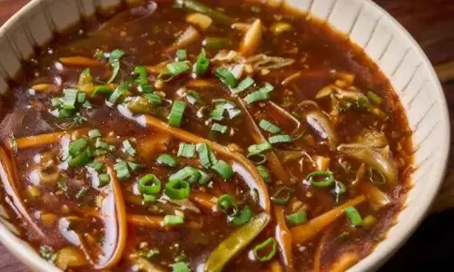 ठंड में घर पर बनाएं रेस्टोरेंट जैसा हॉट एंड सार सूप, पीकर सभी का मन हो जाएगा खुश, हमेशा बनाने की होगी जिद