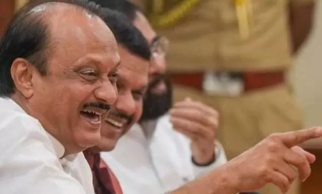 अजित पवार के फंड के बदले वोट वाले बयान पर हंगामा, शरद गुट ने चुनाव आयोग से की कार्रवाई की मांग अजित पवार के फंड के बदले वोट वाले बयान पर हंगामा, शरद गुट ने चुनाव आयोग से की कार्रवाई की मांग