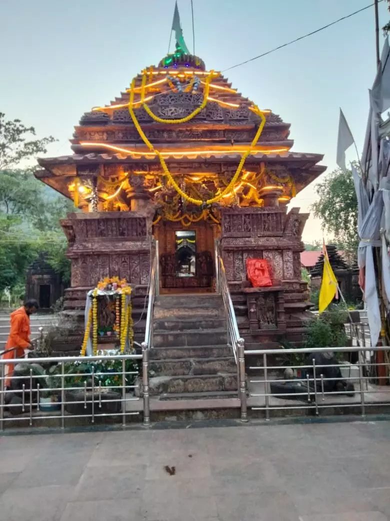 करोडों की लागत से सजा अगस्त मुनि सिद्धनाथ तीर्थ क्षेत्र पर सफाई और सुरक्षा का अभाव करोडों की लागत से सजा अगस्त मुनि सिद्धनाथ तीर्थ क्षेत्र पर सफाई और सुरक्षा का अभाव