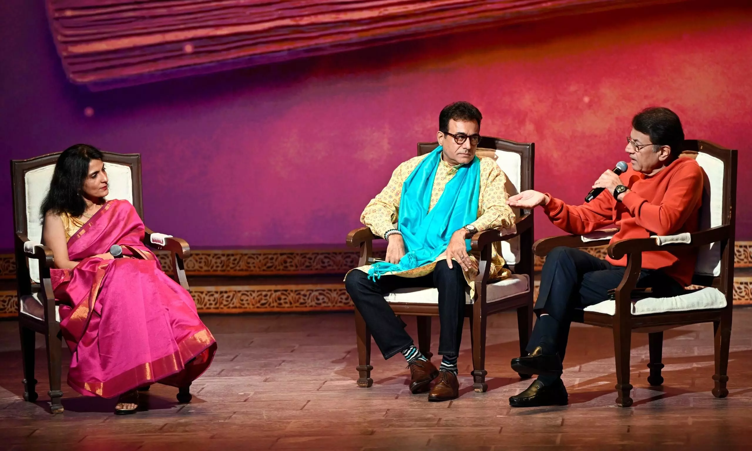 अदाणी कॉन्क्लेव में राम और कृष्ण ने बताया- समय बदला है आदर्श नहीं