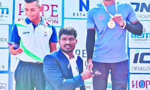 राष्ट्रीय पैरा तैराकी में फिर चैंपियन बने अजय