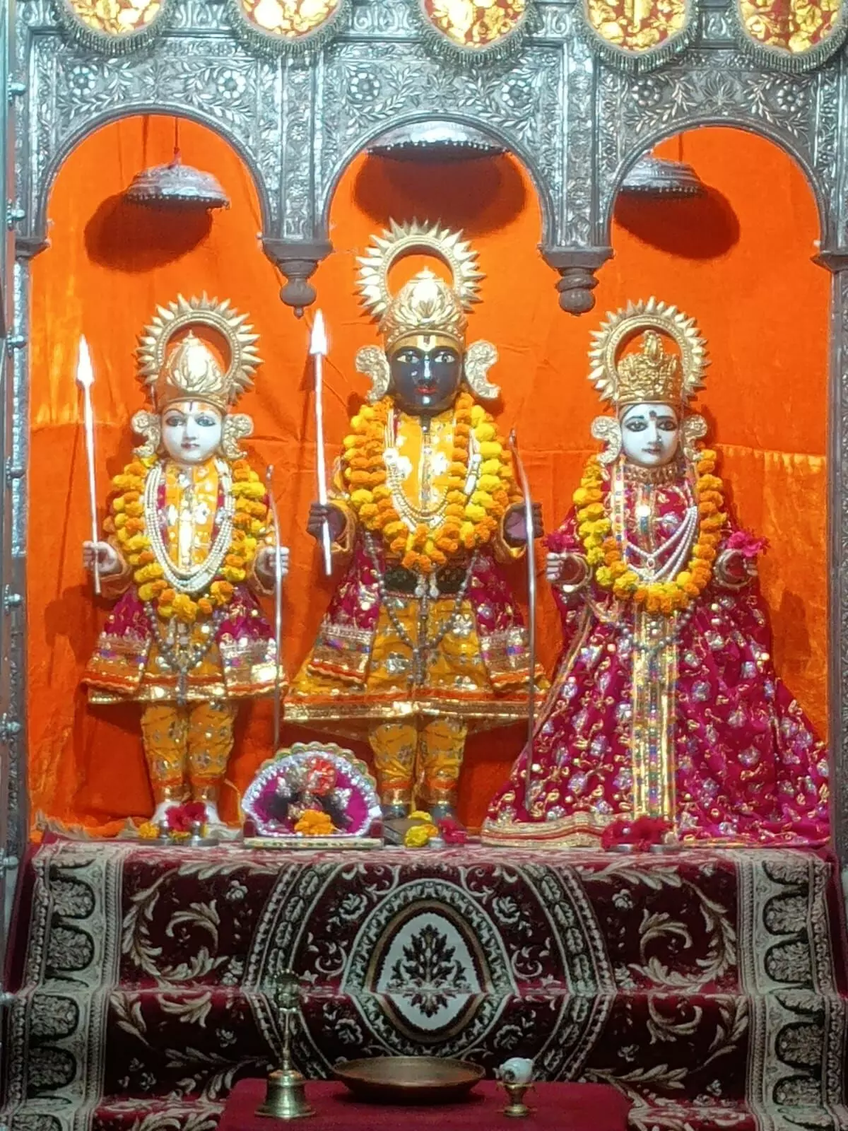 सजा भगवान श्रीराम-सीता विवाह का मंडप, आज निकलेगी नगर में भव्य बारात